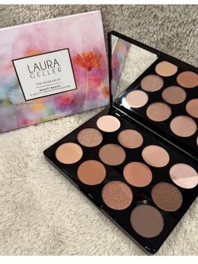 Laura Gellar The Wearables Beauty Basics 12 Eyeshadows New Never used (Open box)